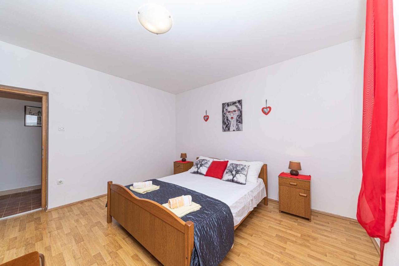 Apartment In Trogir 7406 Eksteriør bilde